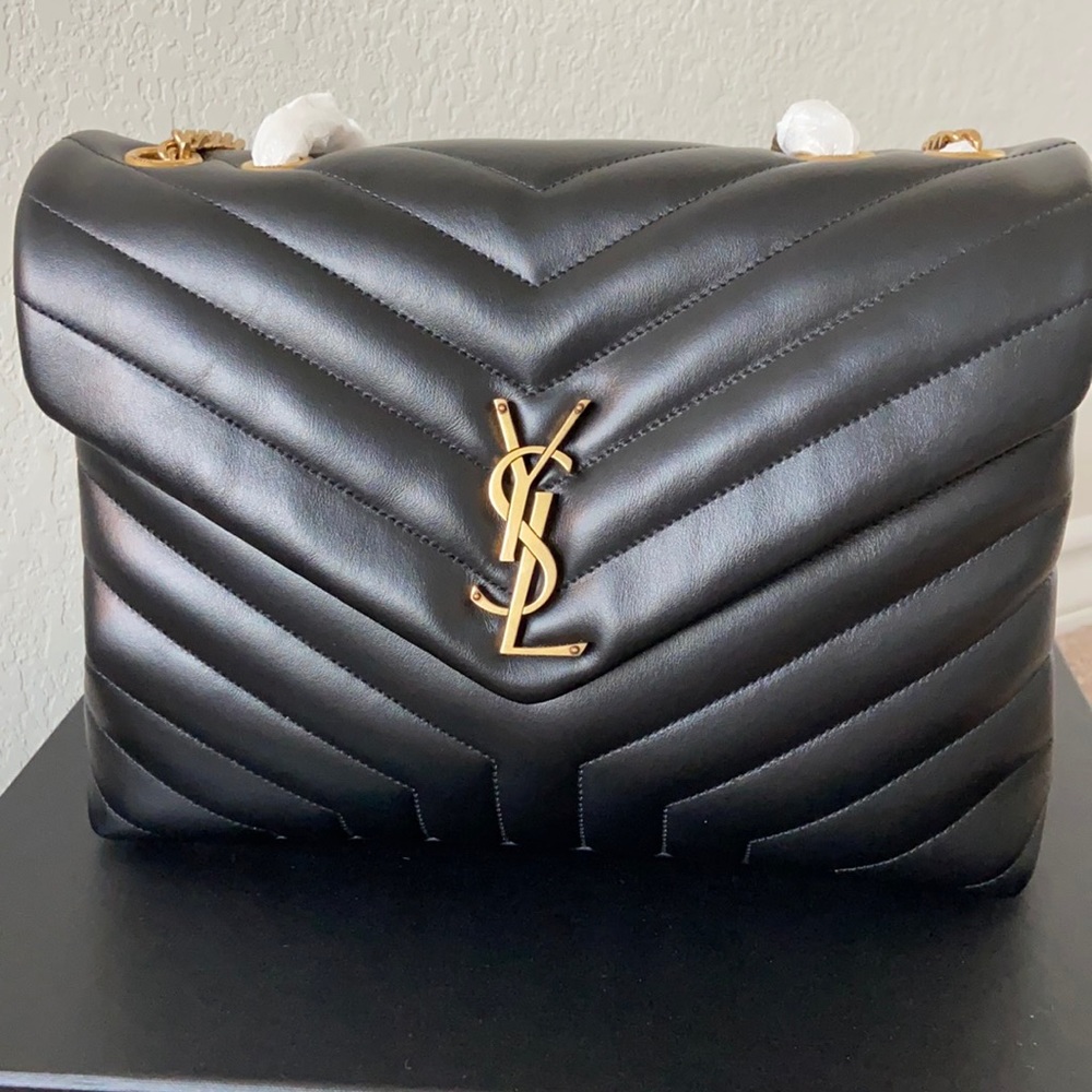 Black shoulder bag